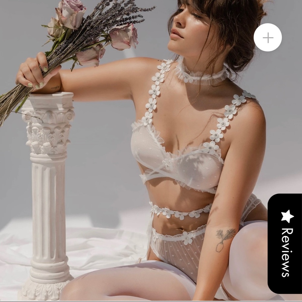 New with tags- beautiful luxury lingerie. Great gift!